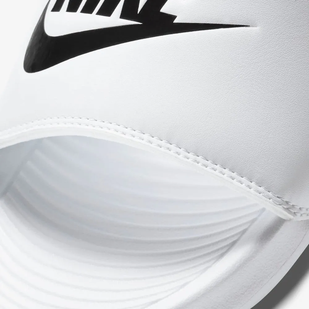 Papuqe Nike CN9677 100 F - 10