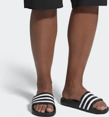 Shapka Adidas Adilette Aqua F35543, Cloudfoam, të zeza