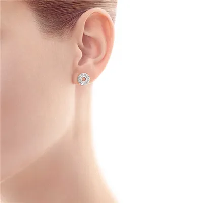 Vathë Tiffany & Co. 19710424 - 3