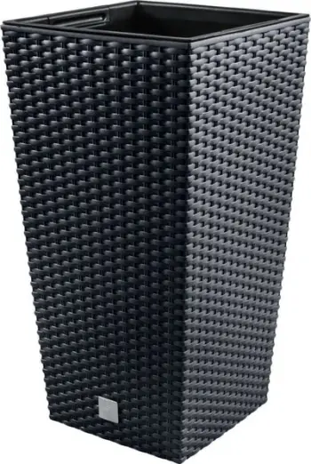 Vazo e lartë katrore për lule, 55cm, dizajn rattan, e zezë