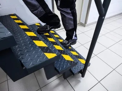 Shirit antirrëshqitës Durable Duraline Grip+, 50mm, R13, verdhë e zezë - 4