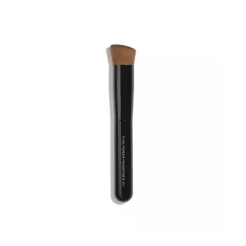 CHANEL 2-in-1 Foundation Brush Fluid and Powder