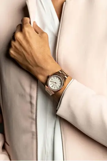 Orë dore për femra Frederic Graff Dumani Rose Gold Steel FXDA, ari rozë