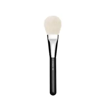 MAC 135S Large Flat Powder Brush
