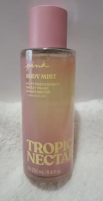 Sprej trupi Victoria's Secret Pink Tropical Nectar, 250ml