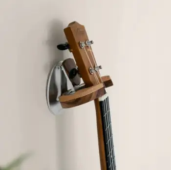 Mbajtëse muri për ukulele Openhagen HangWithMe, dru arre, ngjyrë arre