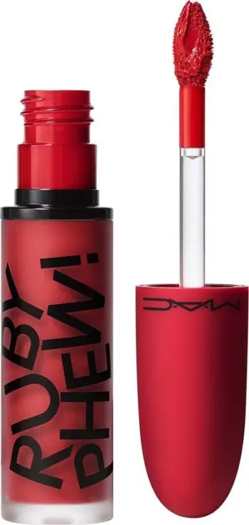 Buzëkuq i lëngshëm MAC Powder Kiss Ruby Boo, mat, 5ml, i kuq