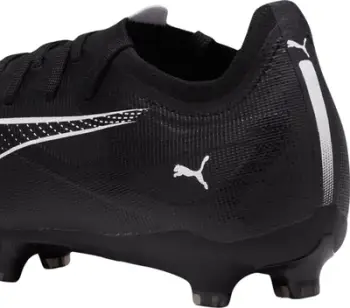 Këpucë futbolli Puma Ultra 5 Match FG MG M 107687 02, për bar natyral dhe sintetik, për burra, të zeza