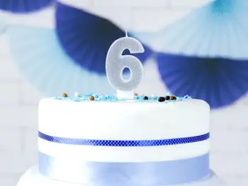 Qiri ditëlindje me numrin 6, 7 cm, argjend me shkëlqim