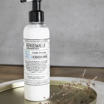 Qumësht pastrues fytyre Ecological Cleansing Milk, për përdorim të përditshëm, për lëkurë të ndjeshme, 200ml