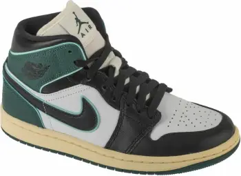 Atlete për femra Nike Jordan, shumëngjyrëshe