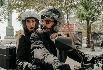 Interkom motorash SENA, i zi