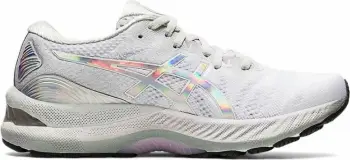 Atlete femra Asics, të bardha