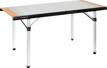 tryezë kampingu BRUNNER Titanium Quadra Tropic 4 MPN 0406095N 120.5×70×72 cm alumini 30 kg me çantë bartjeje argjendtë/zezë me bambu
