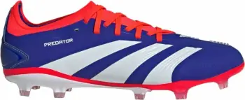Atlete futbolli adidas, të kuqe dhe të kaltra