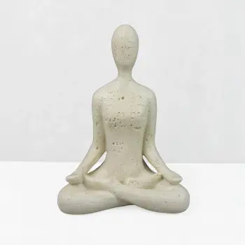 Dekor MORPH III, trup, 13x7.5x17.5cm, rrëshirë, bezhë