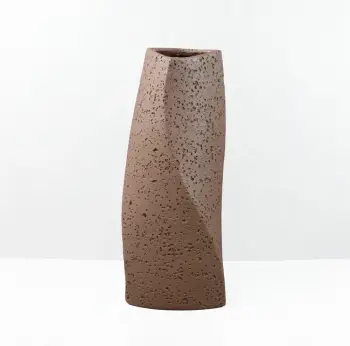 Vazo dekorative VOID I, ngjyrë kafe, 16.5x14.5x39cm, rrëshirë