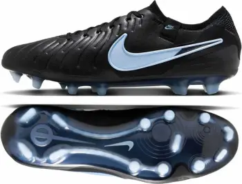 Atlete futbolli Nike, të zeza