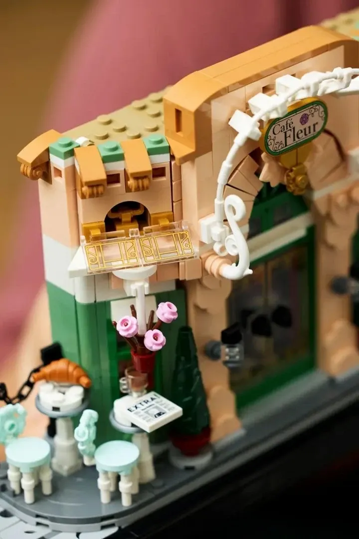 Set ndërtimi LEGO Icons French Café 10362, model dekorativ, për të rritur, shumëngjyrësh - 8