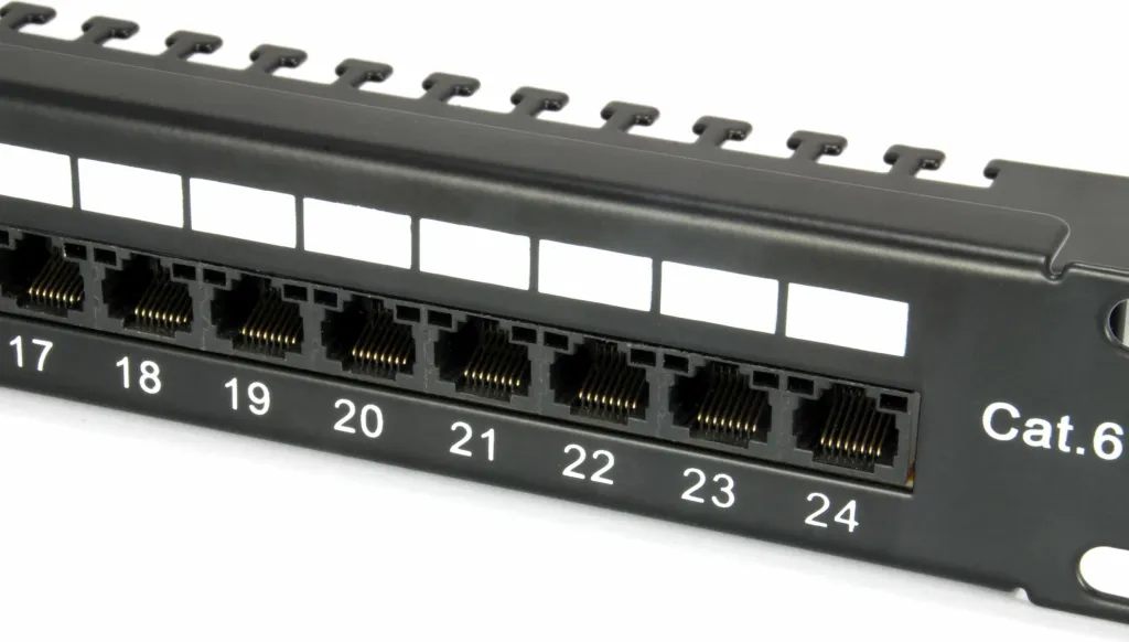 Patch panel EQUIP 135425, 24 porta RJ-45, 1U, rack mounting, e zezë - 5