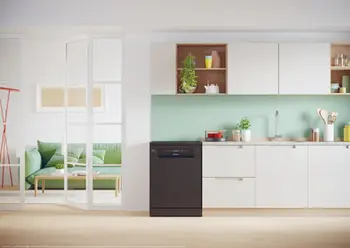 Makina larëse enësh Candy Rapidò CF 5C6F0B, 15 vende, Wi-Fi BLUETOOTH, e zezë