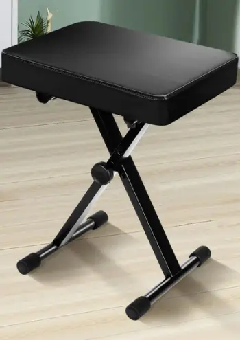 Karrige e palosshme e pianos Mozos, e zezë