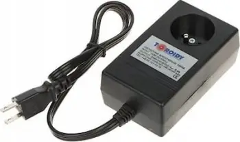 Autotransformator ATS, 110V në 230V, për shtepi dhe zyre, gri