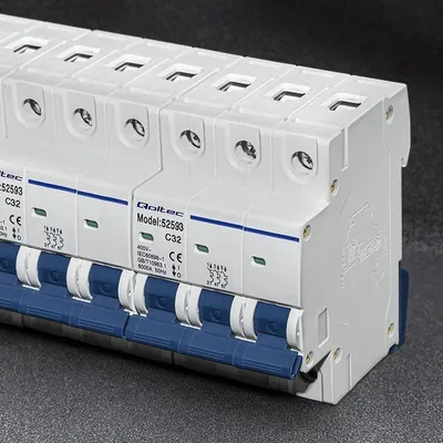 Siguresë automatike Qoltec C32, 32A, 3P, AC - 4