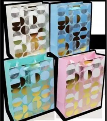 Qese dhuratë Kalpol Gift Bag, 30x39x12cm, letër e laminuar, dizajn i përzier
