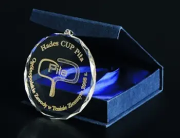 Medalje xhami Tryumf Engraved Glass, 80mm, me kuti, transparente