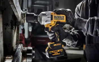 Çelës goditës me bateri DeWALT, 1/2", 18V, 5Ah