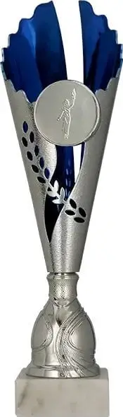Trofe dekorativ Tryumf 7245E, 34cm, bazament mermeri, argjendtë blu