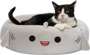 Shtrat për kafshë Squishmallows Gordon the Shark, 24", madhësi mesatare, gri