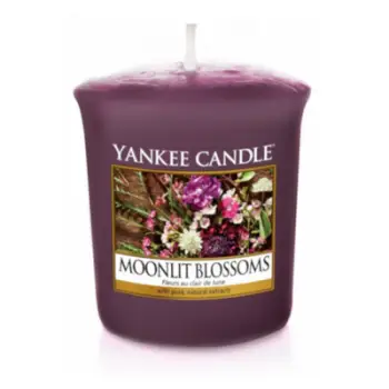 Qiri aromatik Yankee Candle Moonlit Blossoms, 49 g