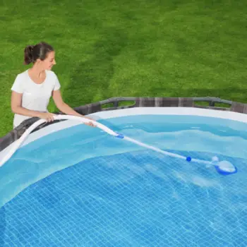 Pastrues automatik pishine Bestway Flowclear AquaSweeper, për pishina mbi tokë, sistem filtrimi rrjedhje e ulët, bardh e kaltër