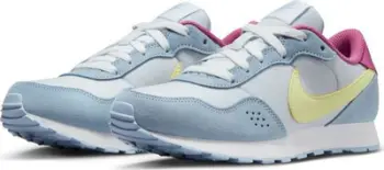 Atlete për fëmijë Nike MD Valiant, tekstil dhe lëkurë, taban gome, shumëngjyrëshe pastel
