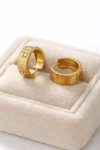 Vathë Modeli Cartier – Elegancë Ikoni