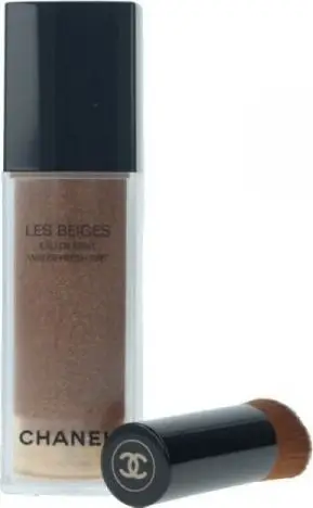 Fondatinë CHANEL Les Beiges Water Fresh Tint, mbulim i lehtë, efekt natyral