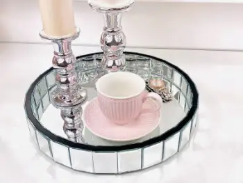 Tabaka dekorative prej xhami Tray Organizer Decorative Glass Box, metal, aksente të zeza