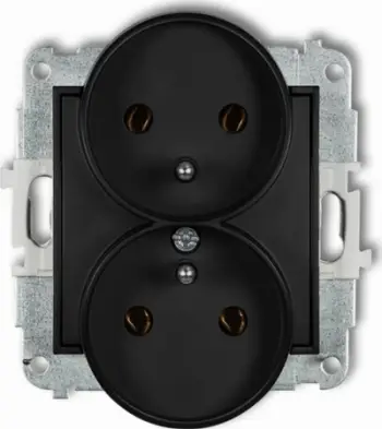 Prizë dyshe e brendshme Karlik 12IGPR-2Z, 16A 250V, IP20, e zezë matte