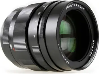 Objektiv Voigtlander Nokton 42.5mm f/0.95, Micro 4/3, i zi