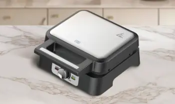 Aparat për waffle Promis WAP1600, 2 waffle, pllaka jo ngjitëse, i zi