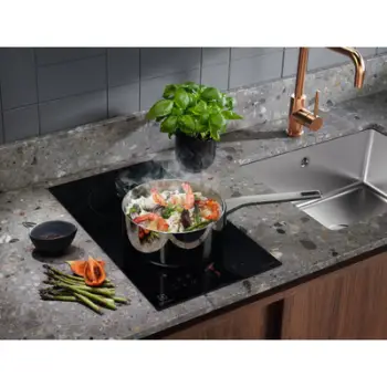 Plitë inkaso me induksion Electrolux LIT30230C, 2 zona gatimi, kontroll me prekje, e zezë