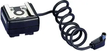 Adapter hot shoe Kaiser 1301, me kabllo spirale, për blic fotografik, i zi