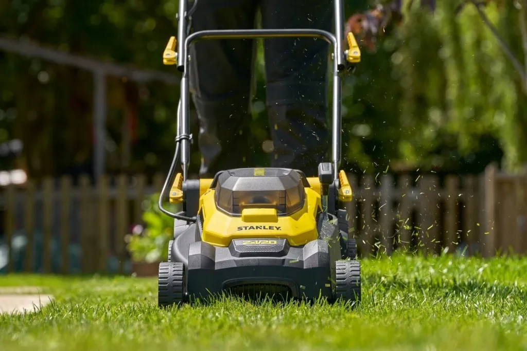 Kositëse bari me bateri Stanley SCMWP3701M2 37 cm 36V (2x18V) 2x4Ah, verdhë/zezë, set me 2 bateri + 2 karikues - 9
