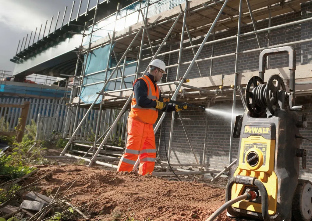 Pastrues me presion DeWalt DXPW001DTS 2800W 160 bar 810 l/h, zorrë 10 m, set me 2 turbo grykë, verdhë/zi - 12