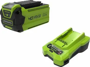 Set bateri Li-ion me karikues Greenworks GSK40B4 40 V 4 Ah 2 A, gjelbër/zi, set 2-në-1