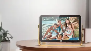 Kornizë digjitale Kodak RWF-108V, 10.8", WiFi, 32GB, rozë metalike