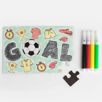 Puzzle magnetik për ngjyrosje me temë futbolli – 24 copë 15x10 cm